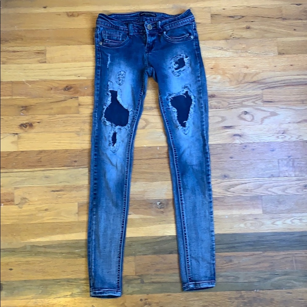 TWENTYONE  BLACK Distressed Skinny Jeans